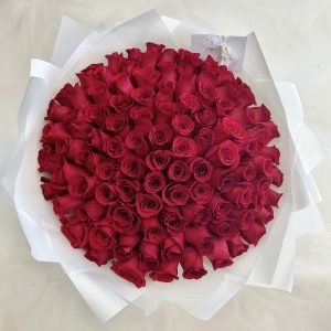 B&BA 100 Rose Bouquet