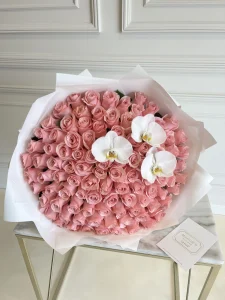 B&BA 100 Rose Bouquet